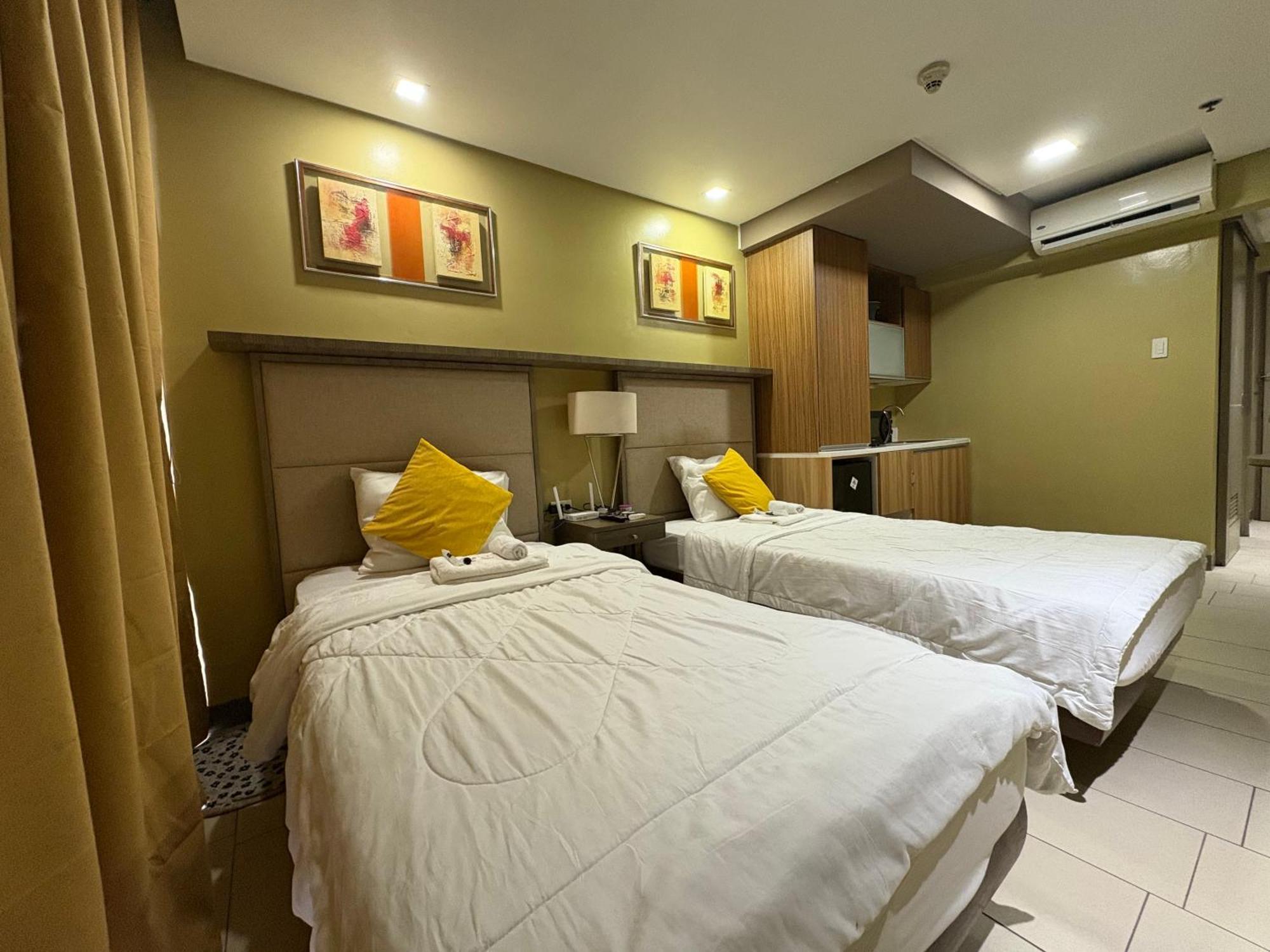 Deluxe Cozy Staycation Antel Residences